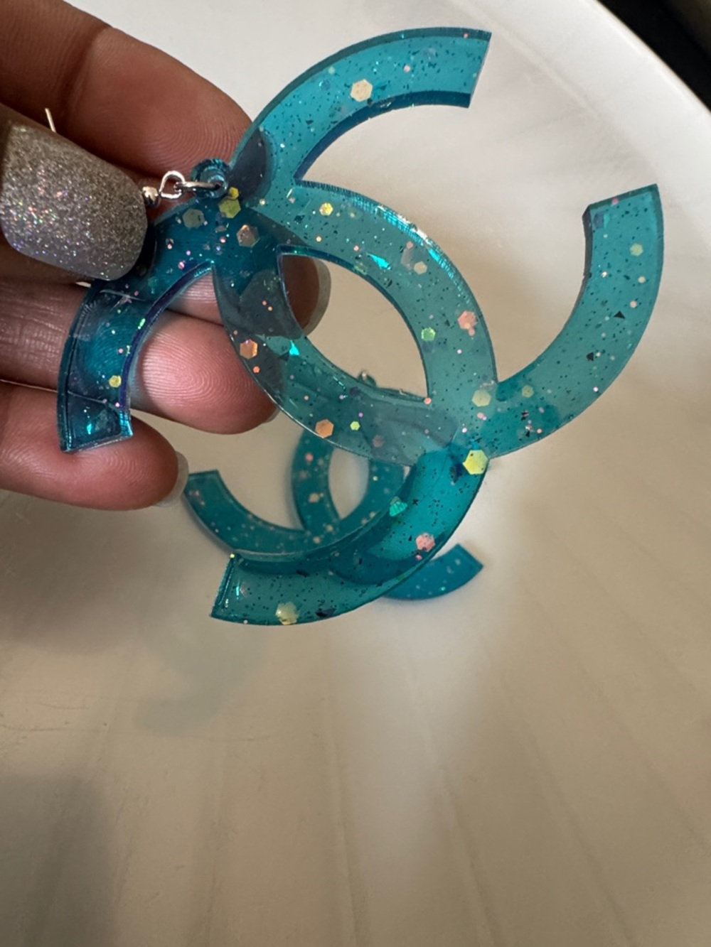 Streetwear Sparkle CC Fashion Dangle Earrings - Picture 11 of 12
